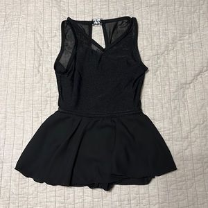 Danz n Motion Size 4-6 Girls Black Leotard